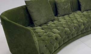 Sofá Curvo Francés para la Sala de Estar. Diseño Creativo de Superficie Lunar del Diseñador. Sofá Moderno en el Amplio Penthouse. - Product Image 4