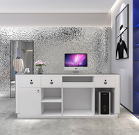 Bureau moderne en acier inoxydable Design Silver Hotel Réception Bureau de caissier de salle de sport et à diverses fins commerciales.