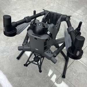 Dron de Inspección Matrice 400 (General) M400 RTK Combo con Proyección AR, LiDAR Giratorio y Radar mmWave, UAV en Stock a Buen Precio - Product Image 3