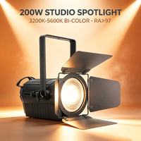 Projecteur LED Fresnel professionnel 200W zoomable, rendu des couleurs élevé Ra97, température de couleur bicolore réglable 2700K-6500K