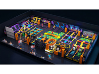 Équipement de parc de trampolines intérieur néon OEM ODM avec cage Ninja, fosse à mousse, zone de basketball et parcours d'obstacles pour FEC et centres commerciaux