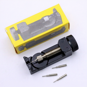 Outil de démontage portable avec 3 broches de rechange en acier, mini-outil domestique de bricolage pour ajuster les bracelets de montre en acier inoxydable - Product Image 4