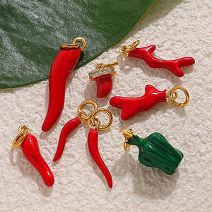 จี้ผลไม้ผัก 3 มิติ น่ารัก ยี่ห้อ Yieryi รูปเห็ดพริกสีแดงเคลือบเงา ทำจากสแตนเลส เหมาะสำหรับสร้อยข้อมือ สร้อยคอ DIY - Product Image 3