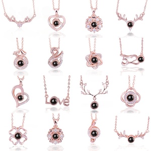 <span class=keywords><strong>Tik</strong></span> <span class=keywords><strong>Tok</strong></span> 100 langues je t'aime pendentif Projection colliers mariage saint valentin amour mémoire Projection collier - Product Image 1