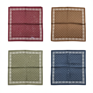 Foulard Quadrato Geometrico Piccolo 70x70cm FULARES 3 Pezzi per Colore - Product Image 1