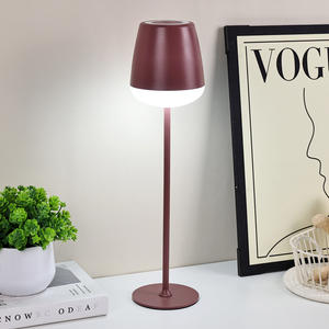 Nouvellement Design Soins Des Yeux Lumière Chaude Base En Métal Vin Rouge Highfoot Verre Abat-Jour Led Lampe De Bureau <span class=keywords><strong>avec</strong></span> Batterie Rechargeable - Product Image 4