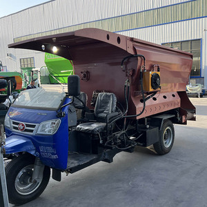 공장 가격 핫 세일 사료 스프레더 밀 밀짚 사일리지 사료 공급 스프레더 기계 - Product Image 4