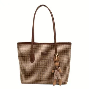 Neues Design Damen schicke Schultertasche Original große Kapazität Freizeit-Tote-Eimerbeutel schicke karierte Unterarmschuh chic modisch