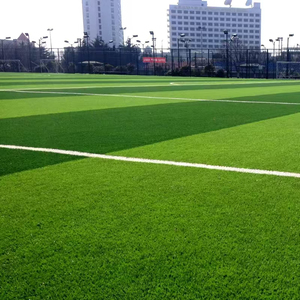 <span class=keywords><strong>Gazon</strong></span> <span class=keywords><strong>synthétique</strong></span> haute densité en forme de S pour terrains de football : résistant à l'eau, ignifuge et facile à nettoyer - Product Image 1