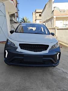 SUV automatique Blue Livan X3 Pro CVT avec pneus R16, conduite à gauche, intérieur sombre, galerie de toit métallique, véhicule essence avec caméra de recul - Product Image 5