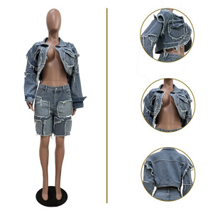 Nouvel ensemble deux pièces en jean patchwork pour femme 2026 : veste courte déchirée et short bermuda assorti - Product Image 6