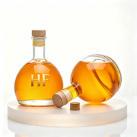 Bouteille de liqueur en verre transparente ronde de 375 ml avec logo personnalisé en or, bouchon en bois hermétique, emballage échantillon gratuit