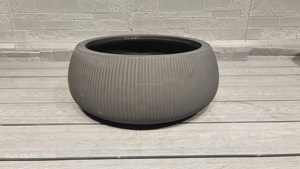 กระถางดอกไม้สีขาวคุณภาพสูง ทันสมัย หรูหรา สำหรับใช้ภายนอกบ้าน วางบนพื้น ทนทาน น้ำหนักเบา ความจุ 15 ลิตร ทำจากไฟเบอร์กลาสและคอนกรีตขนาดใหญ่ - Product Image 5