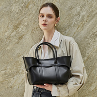 Tas Wanita Kulit Asli Buatan Tangan Model Niche dengan Tali Pinggang, Tekstur Nappa, Bisa Digunakan Sebagai Tas Selempang, Tas Bahu, dan Tas Ibu
