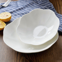 Assiette à fruits secs en céramique de style japonais de forme irrégulière, en porcelaine fine, avec bordure, compatible micro-ondes, assiette à soupe