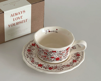 Tasse à café et soucoupe en céramique à motif floral esthétique, style rétro, fleurs rouges, vaisselle pour le thé de l'après-midi