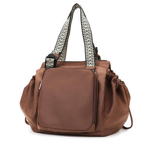 Sac à langer portable grande capacité tendance, sac de voyage multifonctionnel pour maman, sac de maternité pour le shopping - Product Image 4