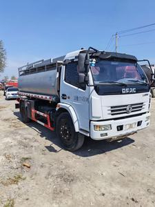 Camion-citerne à huile 4x2 de 9 m³ en acier au carbone pour le transport de pétrole à vendre à prix abordable - Product Image 2