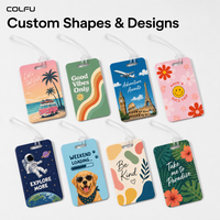 Étiquettes et tags à bagages personnalisés en PVC 0,76 mm, imperméables avec impression offset et sangle durable pour valises et sacs de voyage