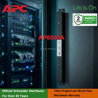 PDU vertical NetShelter AP6003A 16A 230V monophasé, distributeur d'alimentation de base pour armoire informatique IT