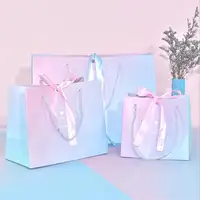 Ins fashion style gradient color gift bag spot handbag personalizzato il tuo logo confezione regalo sacchetto di carta