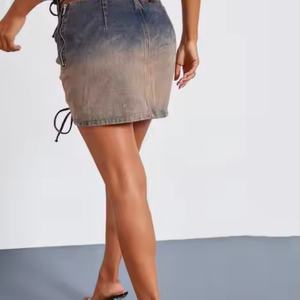 ชุดเดนิมผู้หญิงคุณภาพสูงแบบใหม่ เสื้อครอปเซ็กซี่เข้ารูป กระโปรงทรงเอไลน์สั้น ผ้ายีนส์ฟอกสีซีด ชุดเซ็ตสองชิ้น - Product Image 3