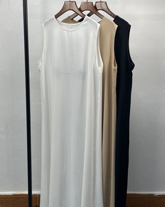 Sottoveste Islamica in Raso Senza Maniche, Abito Musulmano Dubai, Vestito Interno Semplice, Abito Lungo - Product Image 6