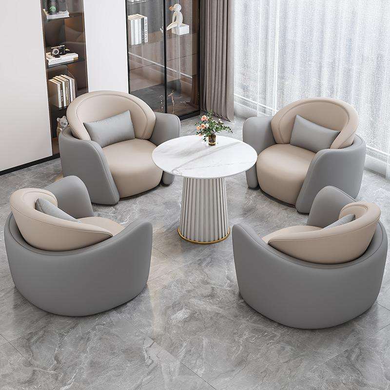 Combinaison quatre personnes-gris