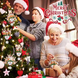 Ornement de Noël personnalisé en forme de cœur renne 2025 – Pendentif suspendu en résine personnalisable Élan/Cerf avec nom de famille pour sapin de Noël - Product Image 6