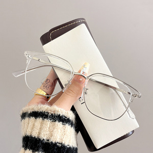 Gafas Qianai con Montura Cuadrada, Tamaño Mediano, Lentes de PC con Protección Anti Luz Azul, Unisex, Estilo Coreano, Gafas de Moda - Product Image 1