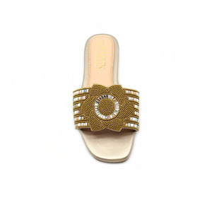 Nuove Infradito Estive da Donna con Design Versatile, Decorazioni in Perle e Strass, Traspiranti e Semplici - Product Image 5