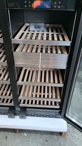 Réfrigérateur à vin et à cigares NE-427K à trois zones, refroidissement par compresseur, température constante, contrôle numérique - Product Image 3