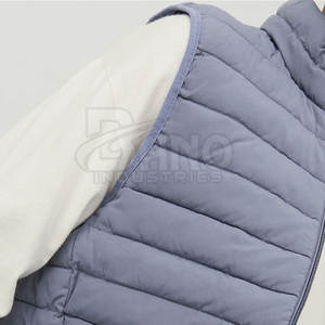 Gilet matelassé de haute qualité pour homme avec design unique, couleur unie, coque en nylon tricoté doux, décoration avec logo pour l'hiver Vente en ligne - Product Image 6