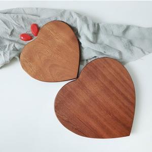 Tabla de Cortar de Madera de Ébano Maciza Personalizada, Irregular, en Forma de Corazón y de Lágrima, Tabla de Cortar de Sapele, Regalo de Boda - Product Image 5