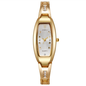 Le nouveau produit présente un design unique d'une montre pour femme en forme de tonneau Montre à quartz de luxe et à la mode pour dames - Product Image 6