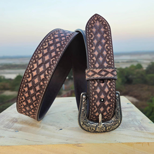 Accessoire de mode durable de ceinture de ranch élégant de qualité supérieure avec un look de cow-boy intemporel - Product Image 1