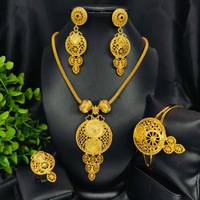 Ensemble de 4 pièces : Collier et boucles d'oreilles sophistiqués de style occidental pour mariée, soirée, fiançailles, anniversaire, en alliage plaqué or 24 carats