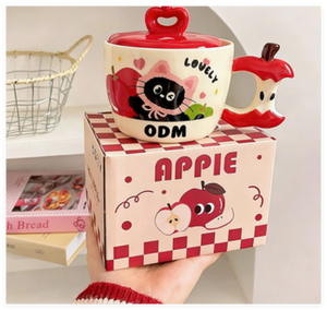<span class=keywords><strong>Mug</strong></span> Créatif Moderne en Céramique Chat avec Couvercle Design Pomme Cadeau Parfait Anniversaire Noël pour la Maison Eau Thé - Product Image 1