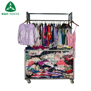 Vêtements de nuit d'occasion Ensemble pyjama en soie pour femmes Vêtements d'occasion Vêtements de nuit en coton Fermeture boutonnée à taille élastique pour les familles Modal - Product Image 2