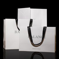 Emballage de luxe pour vêtements et bougies, sac en papier carton recyclable avec logo personnalisé, ruban, corde, lamination offset, emballage cadeau