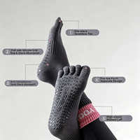 Maßgefertigte Fünf-Zehen-Yoga-Socken für Frauen Dreieckige Rutschfeste Silikon-Sohle Getrennte Zehen Pilates Barre Socken OEM ODM