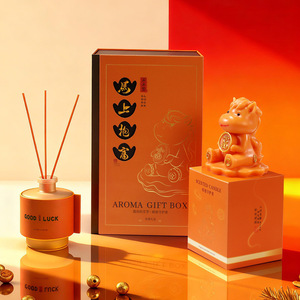Coffret cadeau commémoratif de l'année <span class=keywords><strong>Mingu</strong></span> fabriqué en usine avec des bougies parfumées et un ensemble d'huiles parfumées haut de gamme sans flamme. - Product Image 1