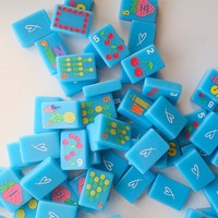 Schattig zomerse tropische Mahjong set lichtblauw acryl 160 tegels fruit papegaai patroon uniek cadeau voor meisjes zwembad vakantie game night