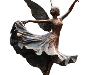 Statua in bronzo artigianale moderna a grandezza naturale di un angelo in posa di danza classica, personalizzabile nel colore, per parchi pubblici - Product Image 4