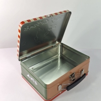 Boîte rectangulaire durable en fer blanc avec poignée de verrouillage Emballage de style valise pour biscuits et bonbons Emballage et impression de produits