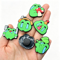 Breloques décoratives pour sabots et sandales en caoutchouc souple, motif grenouille de dessin animé Emo, mignonnes grenouilles tristes et pleureuses en PVC, accessoires DIY