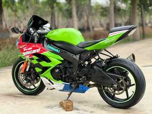 Kawasaki <span class=keywords><strong>Ninja</strong></span> <span class=keywords><strong>ZX</strong></span> - 6R 636cc Moteur refroidi par eau <span class=keywords><strong>Moto</strong></span> sportive haute performance Motos à essence - Product Image 6