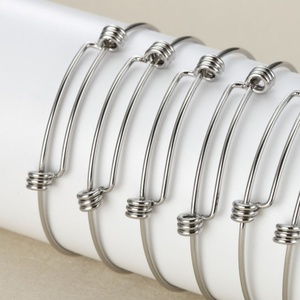 Wholesale Children's Trendy Aromatherapy Stainless Steel Aroma Diffuser <b>Adjustable</b> Spring Wire <b>Bracelet</b> - Product Image 4