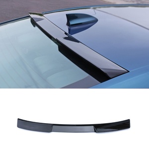 Accesorios para Auto Welta, Alerón de Techo Trasero con Aspecto Original Facelift, Diseño de Fibra de Carbono Negra, Plástico ABS con Acabado Pulido - Product Image 1