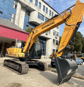 Excavadora de cadenas Hyundai 220LC-9S usada, 22 toneladas, excavadora de segunda mano, original de Corea, en buen estado con pocas horas de trabajo. - Product Image 5